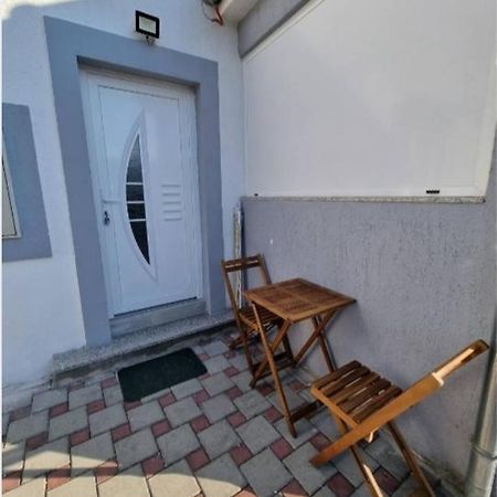 White Pearl Apartment Sukosan Exterior photo