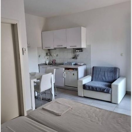 White Pearl Apartment Sukosan Exterior photo