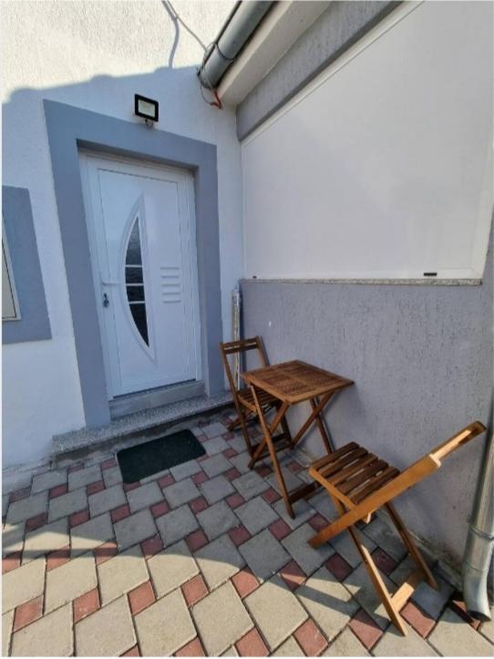 White Pearl Apartment Sukosan Exterior photo